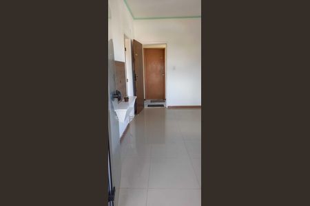 Sala de kitnet/studio para alugar com 1 quarto, 35m² em Praia do Flamengo, Salvador