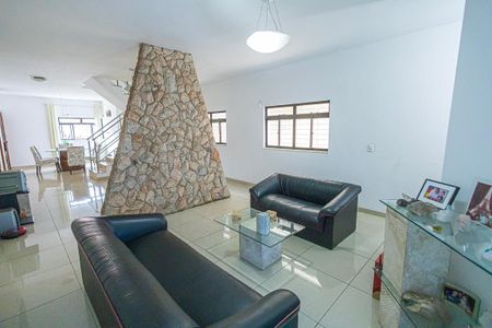 Casa para alugar com 280m², 3 quartos e 3 vagas Casa para alugar com 280m², 3 quartos e 3 vagassala / copa