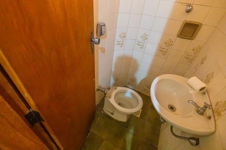 Casa para alugar com 280m², 3 quartos e 3 vagas Casa para alugar com 280m², 3 quartos e 3 vagasbanheiro de serviço