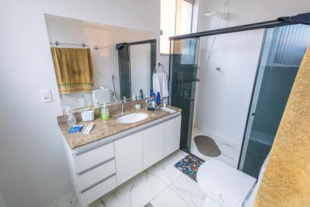 Casa para alugar com 280m², 3 quartos e 3 vagas Casa para alugar com 280m², 3 quartos e 3 vagassuite