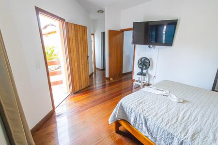Casa para alugar com 280m², 3 quartos e 3 vagas Casa para alugar com 280m², 3 quartos e 3 vagasquarto 1 / suite - closet - varanda