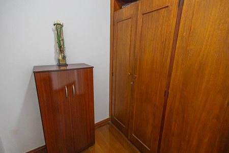 Casa para alugar com 280m², 3 quartos e 3 vagas Casa para alugar com 280m², 3 quartos e 3 vagascloset
