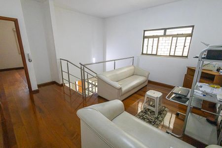Casa para alugar com 280m², 3 quartos e 3 vagas Casa para alugar com 280m², 3 quartos e 3 vagassala / 2º andar