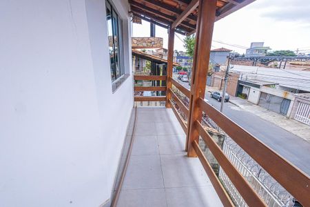 Casa para alugar com 280m², 3 quartos e 3 vagas Casa para alugar com 280m², 3 quartos e 3 vagasvaranda