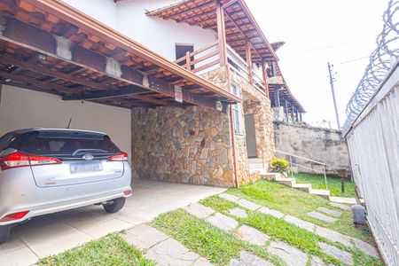 Casa para alugar com 280m², 3 quartos e 3 vagas Casa para alugar com 280m², 3 quartos e 3 vagasjardim / garagem