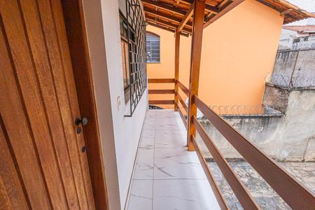 Casa para alugar com 280m², 3 quartos e 3 vagas Casa para alugar com 280m², 3 quartos e 3 vagasvaranda