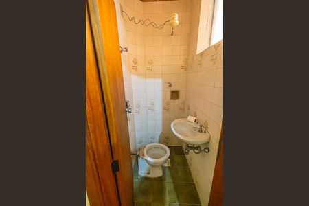 Casa para alugar com 280m², 3 quartos e 3 vagas Casa para alugar com 280m², 3 quartos e 3 vagasbanheiro de serviço
