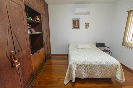 Casa para alugar com 280m², 3 quartos e 3 vagas Casa para alugar com 280m², 3 quartos e 3 vagasquarto 3