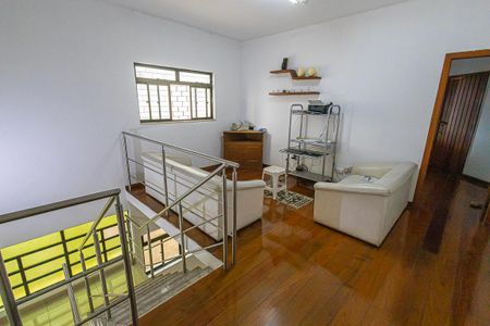 Casa para alugar com 280m², 3 quartos e 3 vagas Casa para alugar com 280m², 3 quartos e 3 vagassala / 2º andar