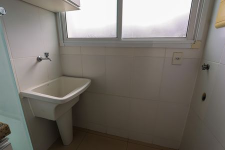 Apartamento para alugar com 65m², 2 quartos e 1 vagaÁrea de Serviço
