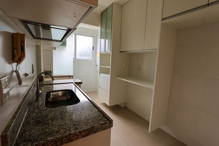 Apartamento para alugar com 65m², 2 quartos e 1 vagaCozinha
