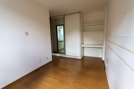 Apartamento para alugar com 65m², 2 quartos e 1 vagaSuíte