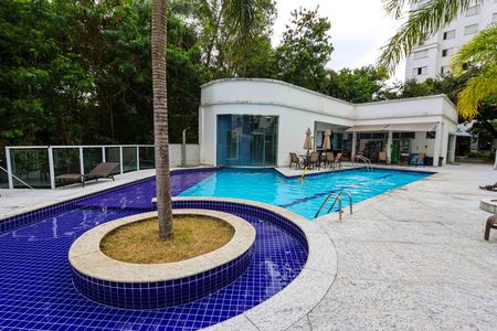 Apartamento para alugar com 65m², 2 quartos e 1 vagaÁrea comum - Piscina