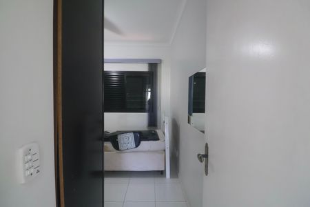 Quarto de apartamento para alugar com 2 quartos, 132m² em Jardim Las Palmas, Guarujá