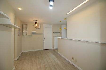 Sala de apartamento para alugar com 2 quartos, 48m² em Anil, Rio de Janeiro