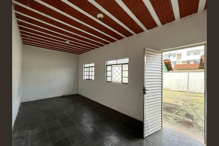 Casa para alugar com 360m², 6 quartos e 2 vagas Casa para alugar com 360m², 6 quartos e 2 vagasÁrea comum