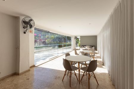 Apartamento à venda com 92m², 3 quartos e 1 vagaÁrea comum - Salão de festas