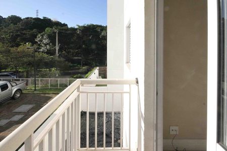 Apartamento à venda com 47m², 2 quartos e 1 vaga Apartamento à venda com 47m², 2 quartos e 1 vagaVaranda