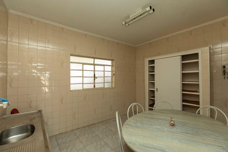 Casa à venda com 177m², 4 quartos e 3 vagas