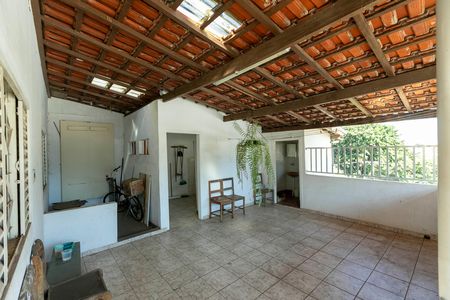 Casa à venda com 177m², 4 quartos e 3 vagas
