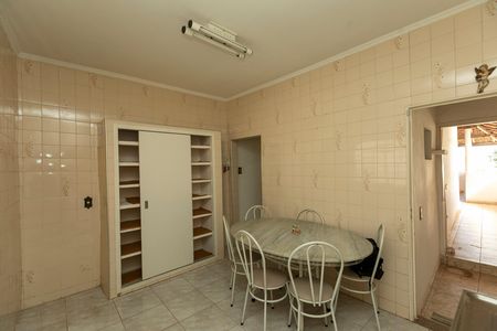 Casa à venda com 177m², 4 quartos e 3 vagas