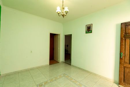 Casa à venda com 177m², 4 quartos e 3 vagas