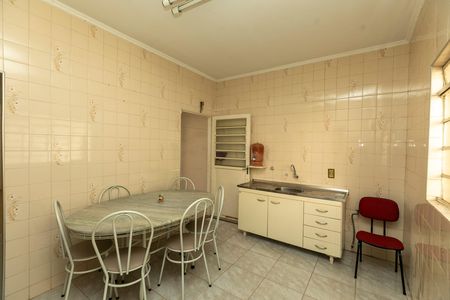 Casa à venda com 177m², 4 quartos e 3 vagas