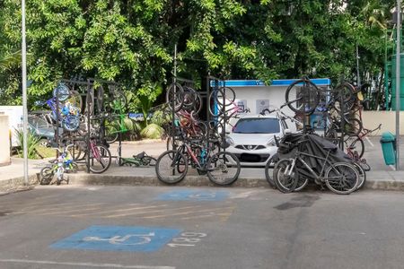 Apartamento à venda com 48m², 2 quartos e 1 vaga Apartamento à venda com 48m², 2 quartos e 1 vagaÁrea comum - Bicicletário