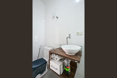 Casa de condomínio à venda com 89m², 2 quartos e 2 vagasBanheiro Suíte 