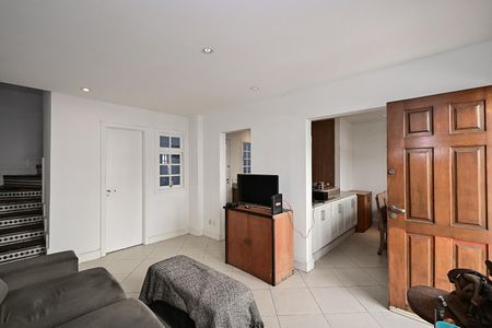 Sala de casa de condomínio à venda com 2 quartos, 133m² em Fazenda Morumbi, São Paulo