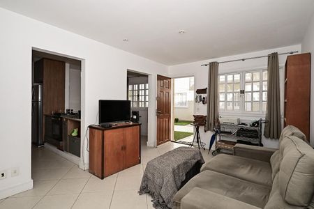 Sala de casa de condomínio à venda com 2 quartos, 133m² em Fazenda Morumbi, São Paulo