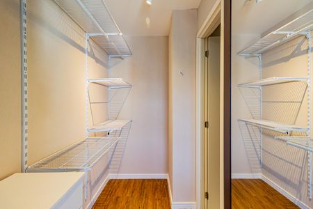 Apartamento para alugar com 58m², 1 quarto e 2 vagas Apartamento para alugar com 58m², 1 quarto e 2 vagasCloset da suíte
