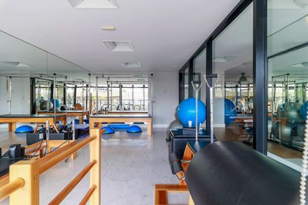 Apartamento para alugar com 58m², 1 quarto e 2 vagas Apartamento para alugar com 58m², 1 quarto e 2 vagasÁrea comum - Academia