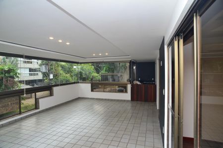 Varanda de apartamento à venda com 3 quartos, 157m² em Barra da Tijuca, Rio de Janeiro