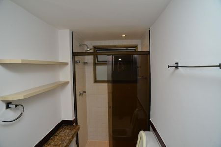 Apartamento à venda com 157m², 3 quartos e 2 vagas Apartamento à venda com 157m², 3 quartos e 2 vagasBanheiro da Suíte