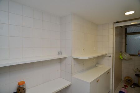 Apartamento à venda com 157m², 3 quartos e 2 vagas Apartamento à venda com 157m², 3 quartos e 2 vagasCozinha