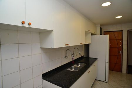 Apartamento à venda com 157m², 3 quartos e 2 vagas Apartamento à venda com 157m², 3 quartos e 2 vagasCozinha