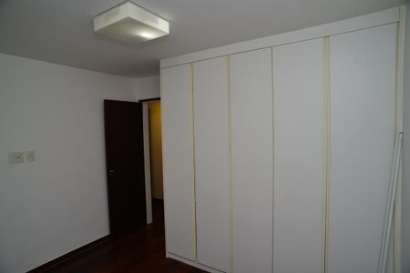 Apartamento à venda com 157m², 3 quartos e 2 vagas Apartamento à venda com 157m², 3 quartos e 2 vagasQuarto 1