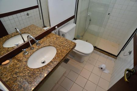Apartamento à venda com 157m², 3 quartos e 2 vagas Apartamento à venda com 157m², 3 quartos e 2 vagasBanheiro Social
