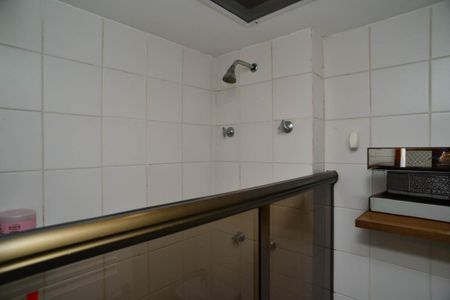 Apartamento à venda com 157m², 3 quartos e 2 vagas Apartamento à venda com 157m², 3 quartos e 2 vagasBanheiro de Serviço