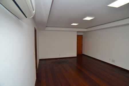 Sala de apartamento à venda com 3 quartos, 157m² em Barra da Tijuca, Rio de Janeiro