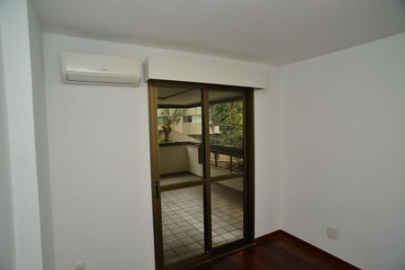 Apartamento à venda com 157m², 3 quartos e 2 vagas Apartamento à venda com 157m², 3 quartos e 2 vagasQuarto 2