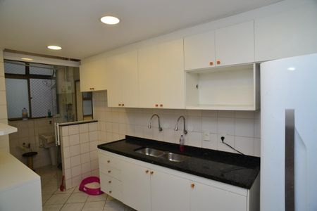Apartamento à venda com 157m², 3 quartos e 2 vagas Apartamento à venda com 157m², 3 quartos e 2 vagasCozinha