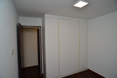 Apartamento à venda com 157m², 3 quartos e 2 vagas Apartamento à venda com 157m², 3 quartos e 2 vagasQuarto 2