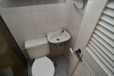 Apartamento à venda com 157m², 3 quartos e 2 vagas Apartamento à venda com 157m², 3 quartos e 2 vagasBanheiro de Serviço