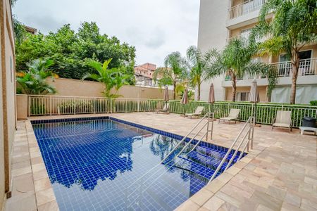 Studio à venda com 27m², 1 quarto e sem vaga Studio à venda com 27m², 1 quarto e sem vagaÁrea comum - Piscina