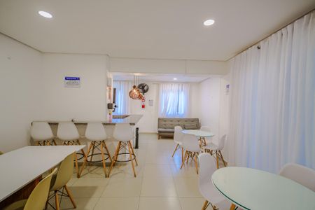Studio à venda com 27m², 1 quarto e sem vaga Studio à venda com 27m², 1 quarto e sem vagaÁrea comum - Salão de festas
