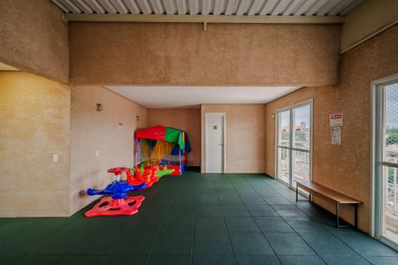 Studio à venda com 27m², 1 quarto e sem vaga Studio à venda com 27m², 1 quarto e sem vagaÁrea comum - Playground