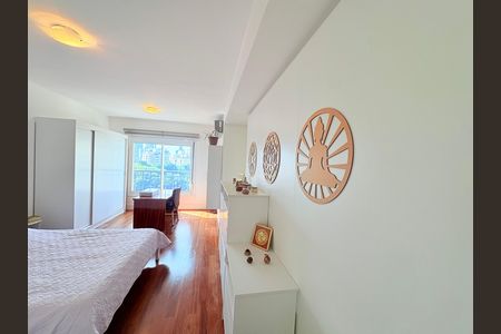 Apartamento à venda com 236m², 3 quartos e 3 vagas Apartamento à venda com 236m², 3 quartos e 3 vagasQuarto 1