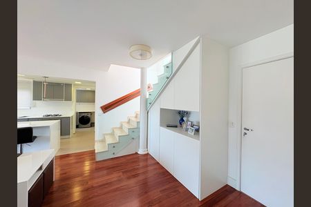 Apartamento à venda com 236m², 3 quartos e 3 vagas Apartamento à venda com 236m², 3 quartos e 3 vagasSala